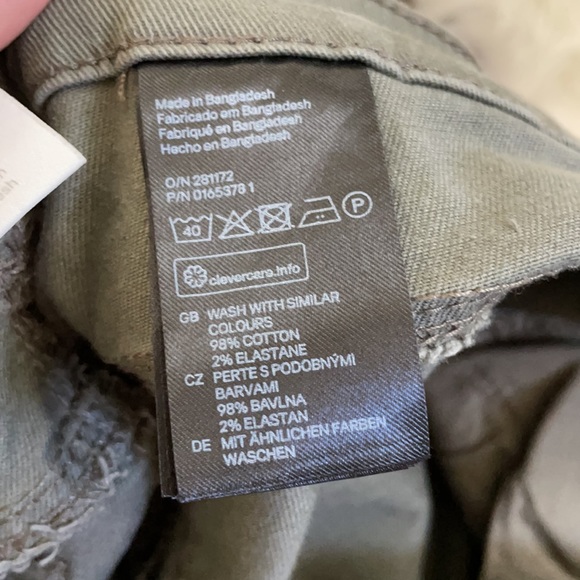 H&M Olive Green Shorts - Picture 5 of 5